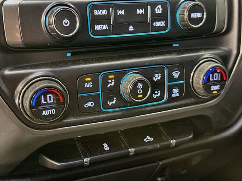 Used 2018 Chevrolet Silverado 1500 LT w/ All Star Edition AWD/4WD image 24