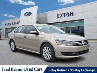 Used 2015 Volkswagen Passat 1.8T S image 1