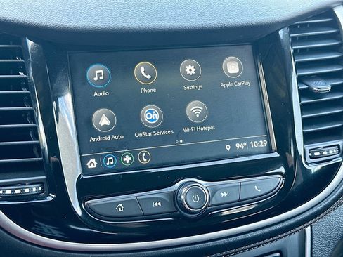 Used 2018 Chevrolet Trax LT w/ LT Convenience Package FWD image 14