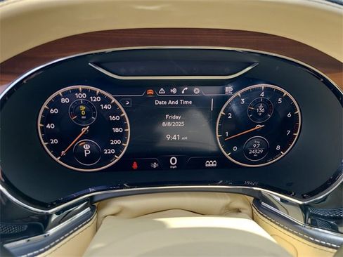 Used 2021 Bentley Flying Spur V8 image 29