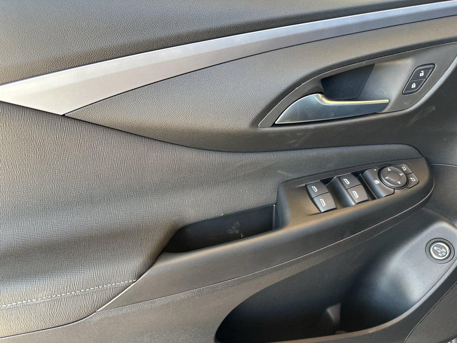 New 2026 Buick Envista Sport Touring w/ Convenience I Package FWD image 11