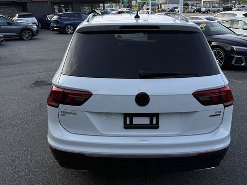 Used 2018 Volkswagen Tiguan SE AWD/4WD image 16