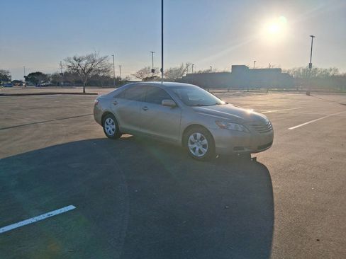 Used 2009 Toyota Camry LE image 8