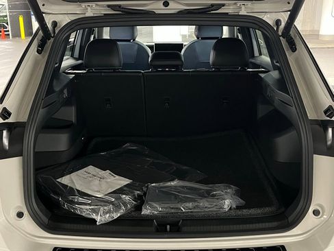 New 2026 Volkswagen Tiguan SEL R-Line image 39