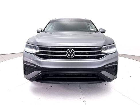 Used 2022 Volkswagen Tiguan SE FWD image 11