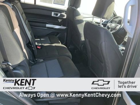 Used 2022 Ford Explorer XLT w/ Class IV Trailer Tow Package image 14