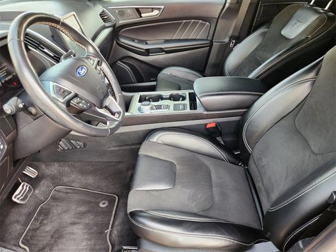 Used 2022 Ford Edge ST image 11
