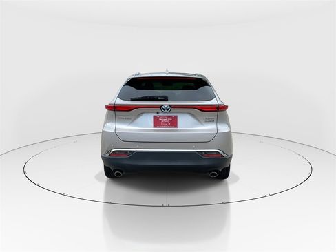 Used 2021 Toyota Venza Limited image 7