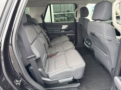 Used 2025 Ford Expedition Active RWD image 28
