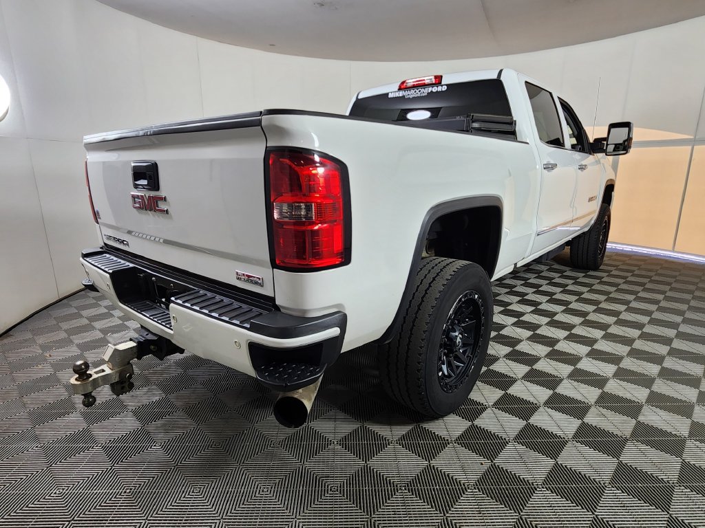 Used 2016 GMC Sierra 2500 SLT w/ Duramax Plus Package AWD/4WD image 7