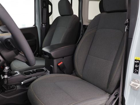 Used 2024 Jeep Wrangler Unlimited w/ Convenience Group image 17