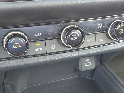 Used 2025 Honda HR-V LX image 22