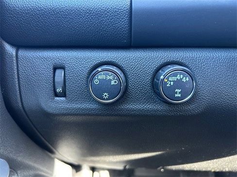 Used 2021 Chevrolet Colorado LT w/ Fleet Safety Package image 18