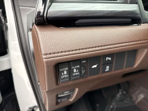 New 2026 Honda Odyssey Elite image 17