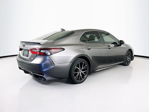 Used 2023 Toyota Camry SE FWD image 9