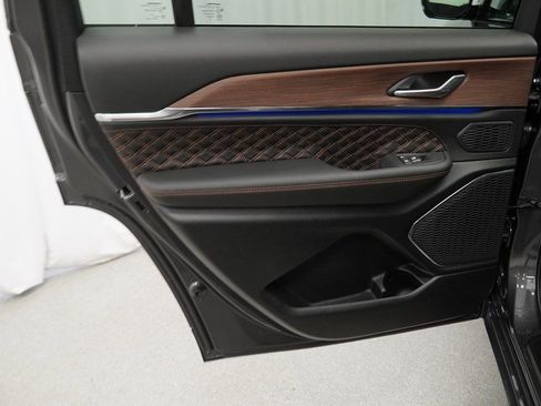 New 2025 Jeep Grand Cherokee L Summit w/ Obsidian Package image 33