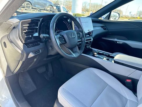 Used 2024 Lexus RX 350 Premium image 10