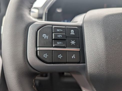 Used 2025 Ford F150 Lariat w/ Equipment Group 501A Mid image 14