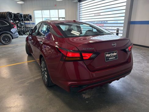 Used 2025 Nissan Altima 2.5 SV FWD image 7
