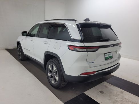 Used 2022 Jeep Grand Cherokee Limited 4xe w/ Luxury Tech Group II AWD/4WD image 5