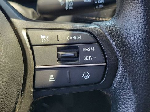 Certified 2024 Honda HR-V LX image 24