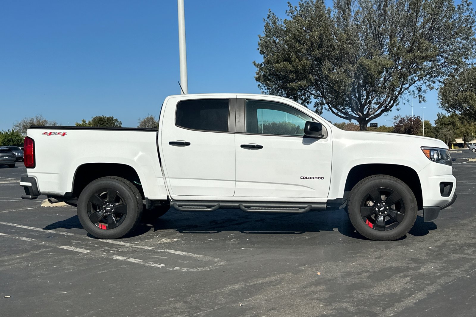 Used 2019 Chevrolet Colorado LT w/ Redline Special Edition AWD/4WD image 3