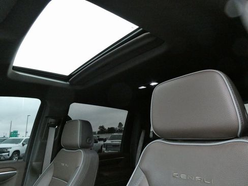 Certified 2025 GMC Sierra 2500 Denali w/ Denali Reserve Package image 24