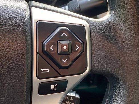 Used 2018 Toyota Tundra SR5 image 19