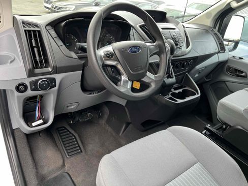 Used 2016 Ford Transit 350 XLT image 4