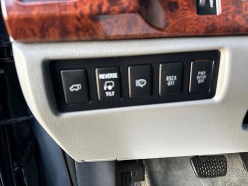 Used 2008 Toyota Sequoia Platinum image 42