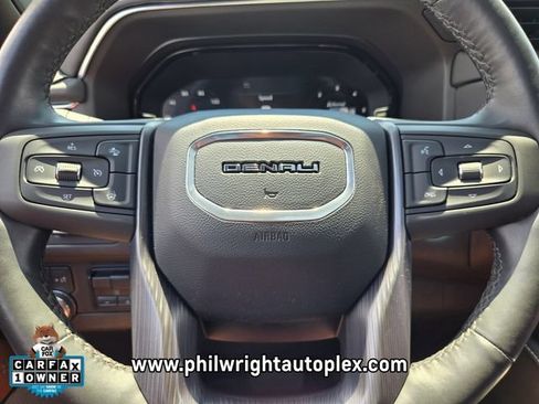 Used 2023 GMC Yukon Denali Ultimate AWD/4WD image 31