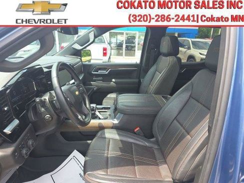 Used 2024 Chevrolet Silverado 1500 High Country w/ High Country Premium Package AWD/4WD image 15