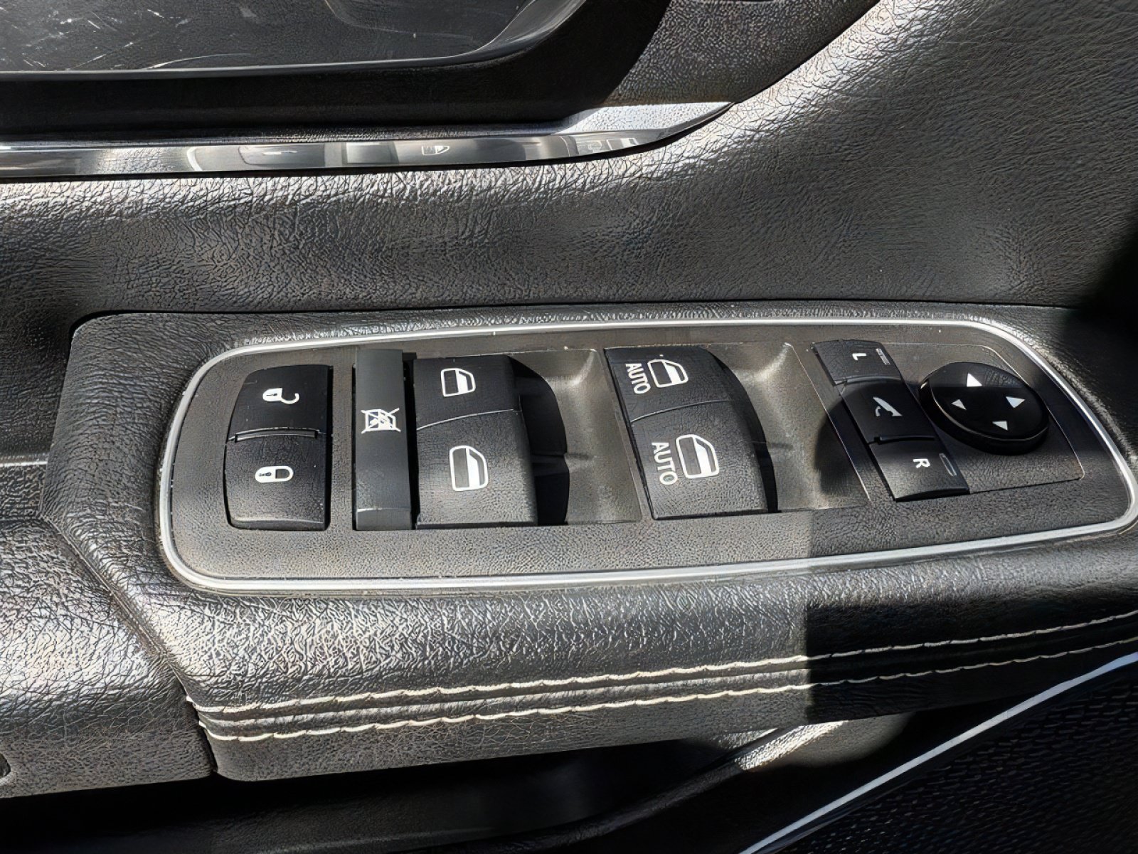 Used 2021 RAM 1500 Laramie w/ Sport Appearance Package AWD/4WD image 17