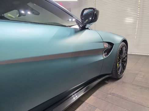 Used 2023 Aston Martin V8 Vantage Coupe image 9