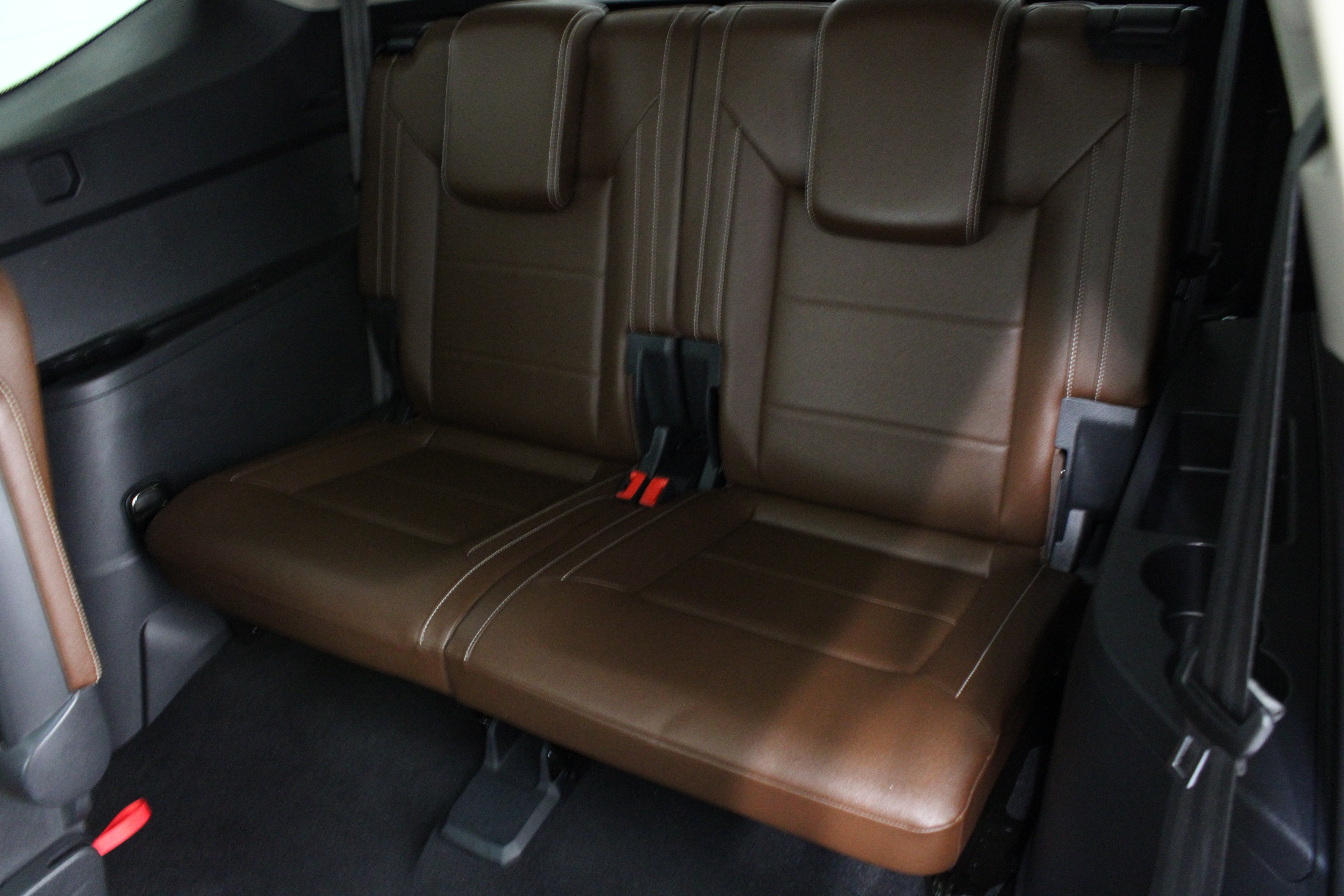 Used 2021 Volkswagen Atlas SE w/ Panoramic Sunroof Package FWD image 34