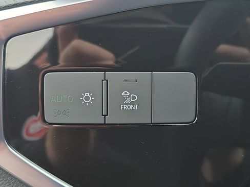 Used 2025 Audi Q3 2.0T Premium w/ Convenience Package image 25