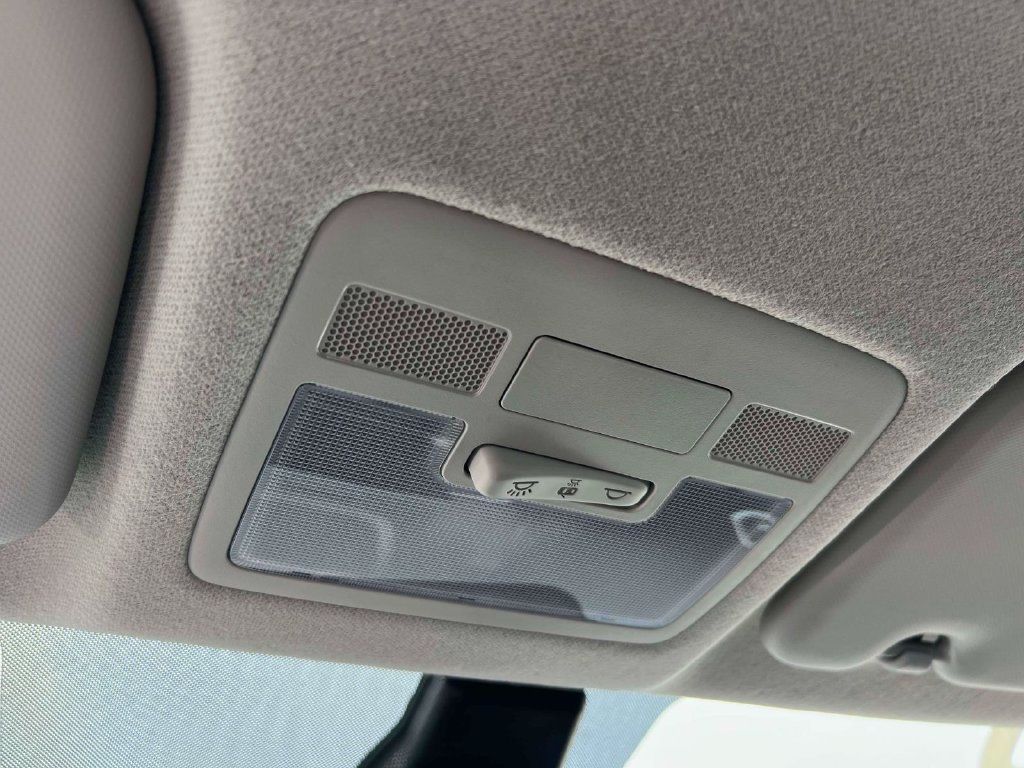 Certified 2026 Hyundai Venue SEL FWD image 31
