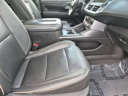 Used 2022 GMC Yukon SLT w/ SLT Premium Package AWD/4WD image 29