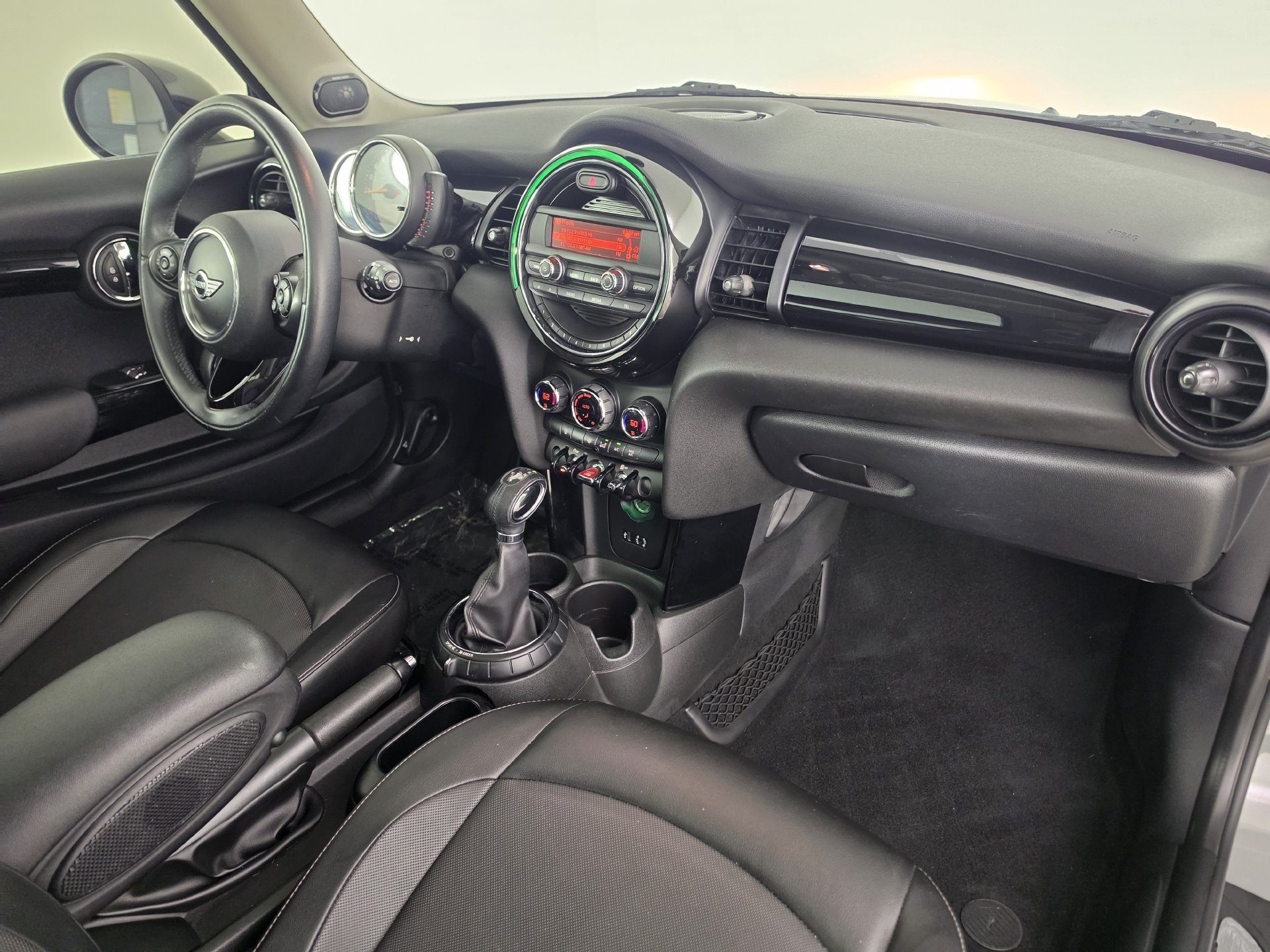 Used 2016 MINI Cooper 2-Door Hardtop FWD image 22