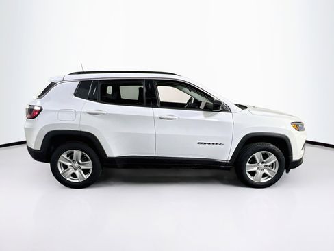 Used 2022 Jeep Compass Latitude AWD/4WD image 4