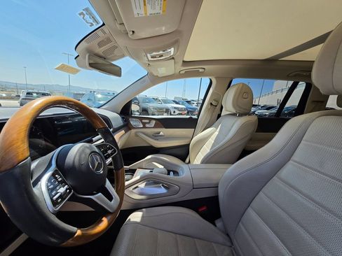 Used 2020 Mercedes-Benz GLS 450 4MATIC image 15