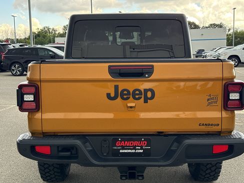 New 2026 Jeep Gladiator Sport AWD/4WD image 7