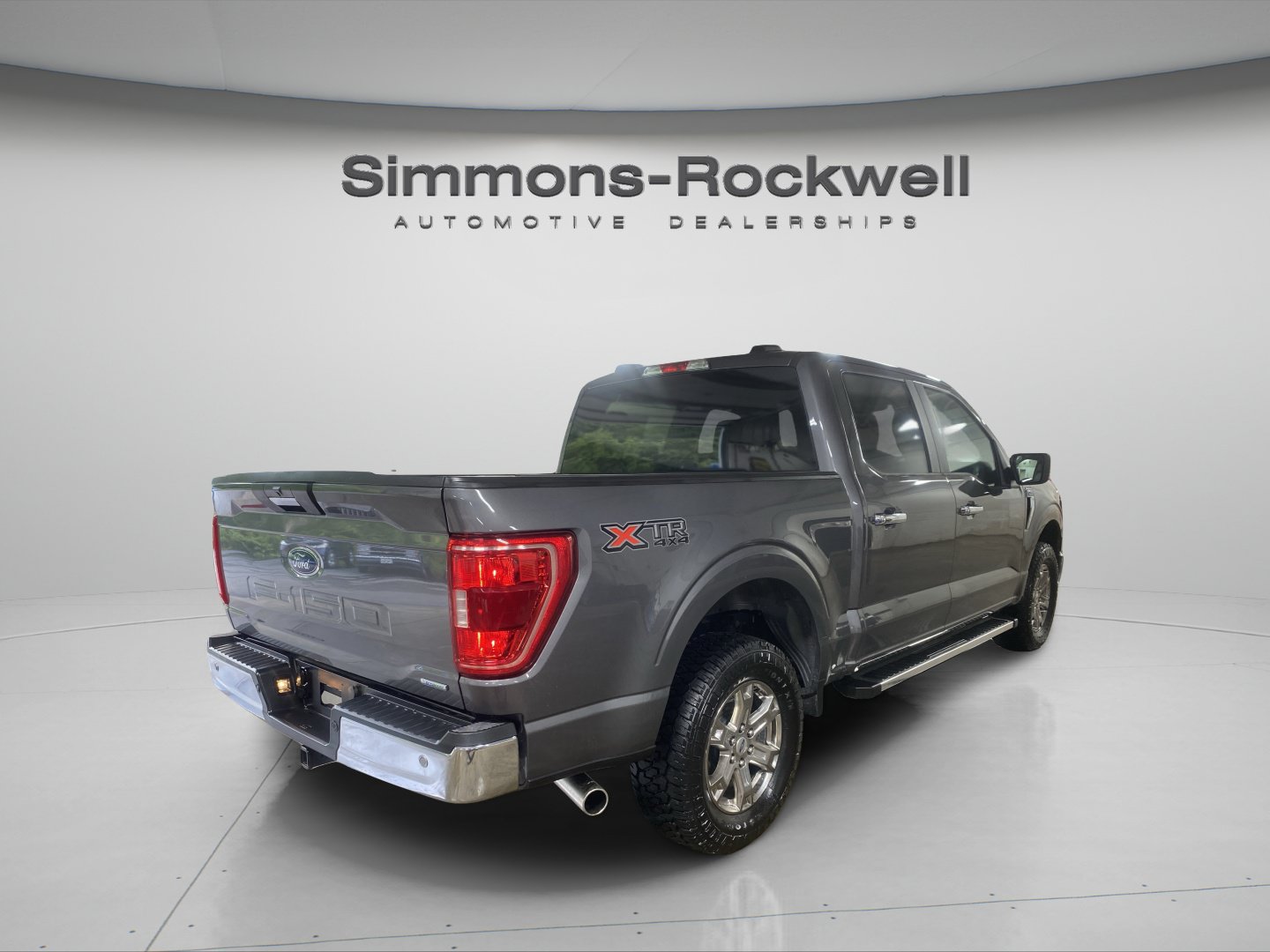 Used 2023 Ford F150 XLT w/ XTR Package AWD/4WD image 5