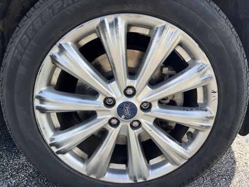 Used 2017 Ford Escape Titanium FWD image 16