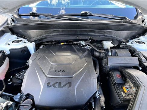 Used 2025 Kia Telluride S image 10