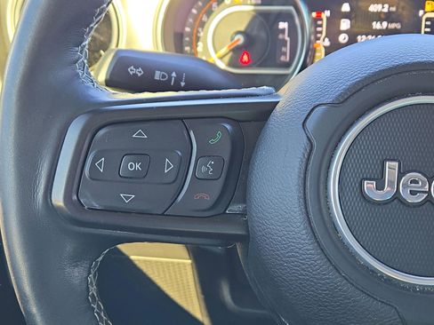 Used 2021 Jeep Gladiator Sport image 17