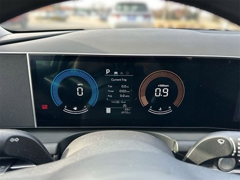 Used 2025 Hyundai Tucson SE image 10