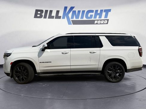Used 2023 Chevrolet Suburban RST w/ Sport Performance Package AWD/4WD image 2