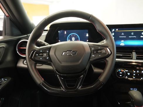 Used 2024 Chevrolet Trax RS w/ Driver Confidence Package image 17