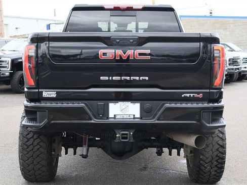 Used 2025 GMC Sierra 3500 AT4 w/ AT4 Premium Plus Package AWD/4WD image 4